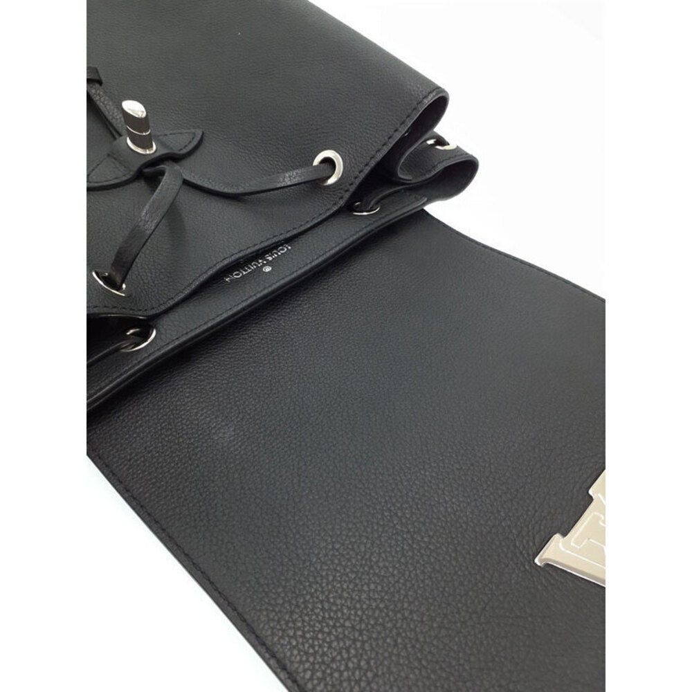 Louis Vuitton Lock Me Backpack - Picture 9 of 9